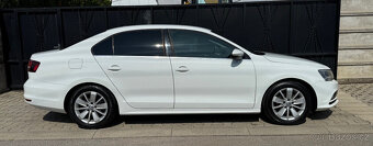 Volkswagen Jetta 2.0 TDI 150k Highline DSG - 5