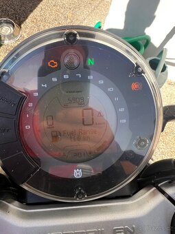 Husqvarna svartpilen 401 k&n, fuelx, doplňky - 5