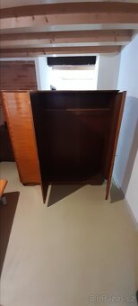 Starší skříň - 5