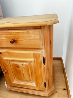 Ložnicový set-prádelník,zrcadlo,noční stolky - 5