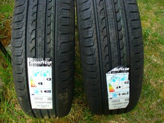 PNEU M+S 215/65/17 NOVÉ - 5