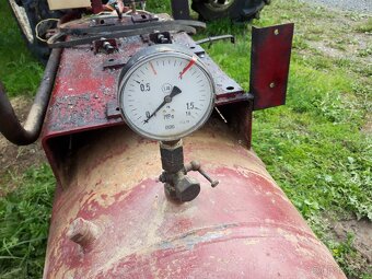 Vzdušník kompresoru Orlík, motor - 5