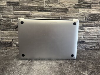 MacBook Pro 13" 2020 M1 / 8GB / 256GB - 5