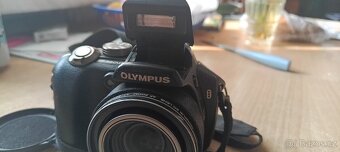 OLYMPUS SP 560UZ - 5