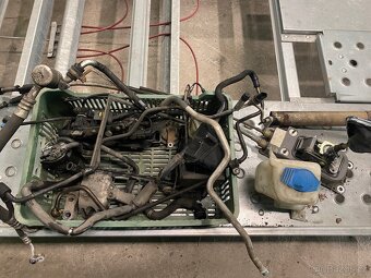 Golf 4 1.9tdi 74kw AXR díly - 5