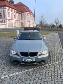 BMW E90 330i SportPaket - 5