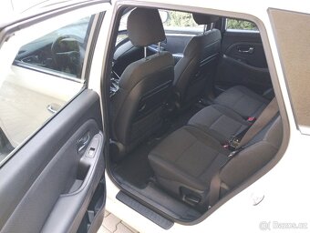 Kia Carens - 5