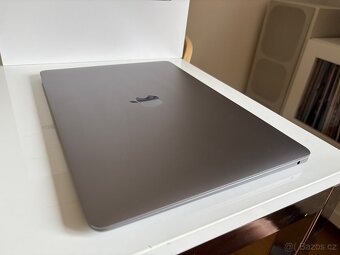 Apple Macbook Air M1 2020 kupován 8/22 - 5