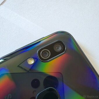 Samsung A40 mobilní telefon - 5