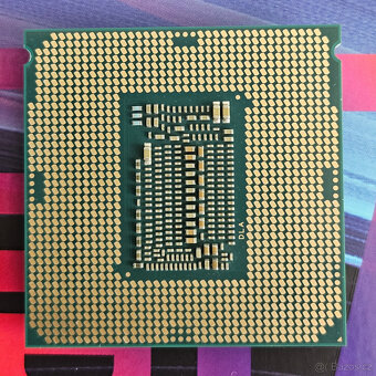 Intel Core i7-9700KF, 8 jader, 4,9 GHz, LGA 1151 - 5