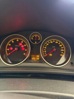 Opel Zafira 1.8 103kW - 7 míst r.v. 2009 - 5