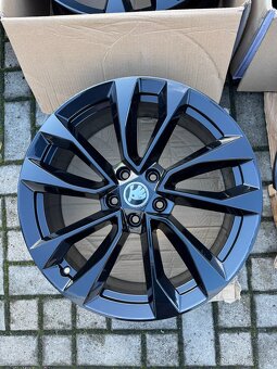 ORIGINÁL Alu Škoda PROCYON R19, 5x112 - TOP STAV - 5