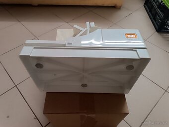 Elektrický kráječ AEG - 5