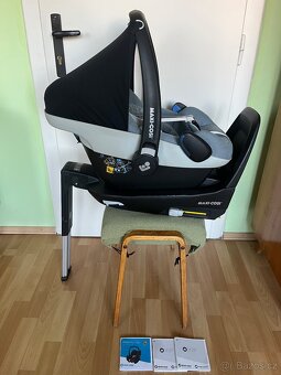 Autosedačka se základnou - 5