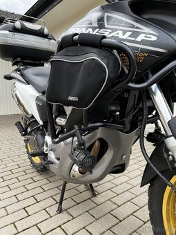 Honda Transalp 700 - 5
