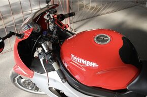 Sportovní motocykl Triumph TT600 - 5