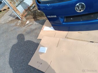 VW Touran - páté dveře, viko kufru - 5