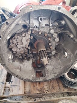 Prodám převodovku ZF 16S151 - 5