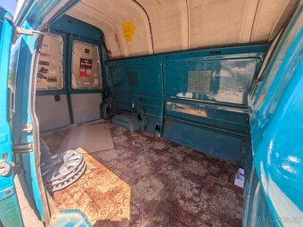Volkswagen Transporter T4, 2.4 TDI, obytná nástavba, vysoká - 5