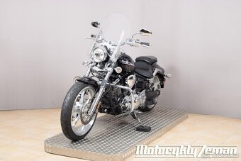 Yamaha XV 1900 Raider S - 5