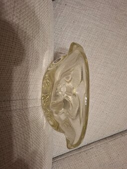 Popelník hutní sklo 4 - 5