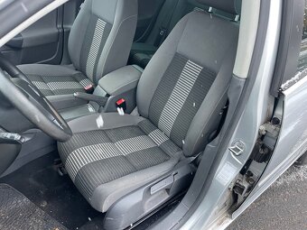 VW Golf V 1.6i 75kW - 5