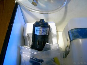 Elektrický ostřikovač čelních skel - Tesla APO 040, 12 V - 5