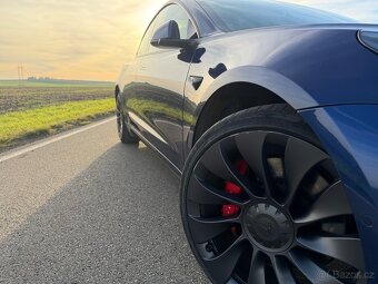 Tesla 3 Performance 377 kw AVILOO 88,5% TOP - 5