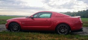 Ford Mustang 5.0 GT - 5