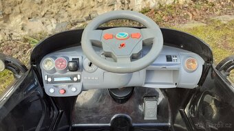 Dětské elektrické autíčko - 5