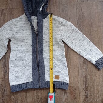Svetr na zip, vel. 110 - 5