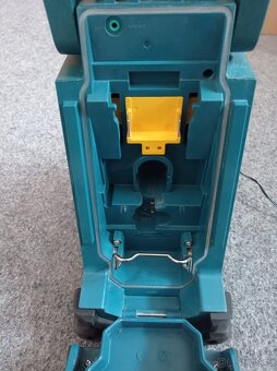 Rádio Makita. - 5