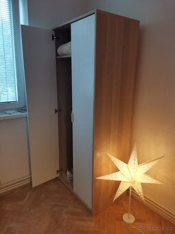 Knihovna Kallax a ikea skříň - 5
