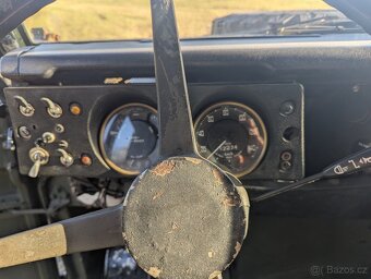 Land Rover Series III - 5