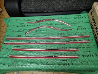 exteriérový styling kit (dekorační kit) chrom Nissan Juke (F - 5