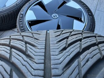 Originál alu kola Volvo EX30 5x108 R19 zimní zánov - 5