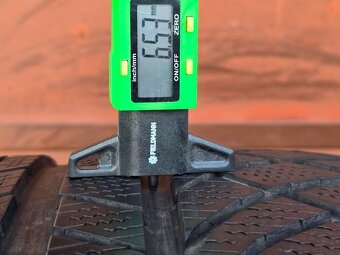 Zimní Kumho 275/40/18XL - 5