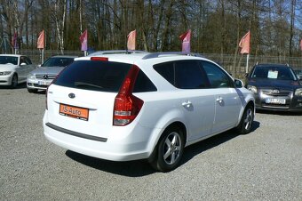 Kia Ceed 1.4 COMBI  2011 -1. MAJITEL  ČR - 5