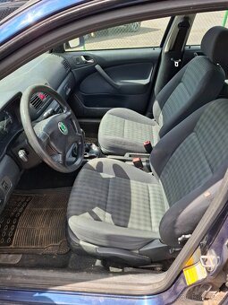 Octavia 1.6 benzín - 5