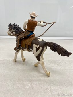 Schleich, kovboj na koni - 5