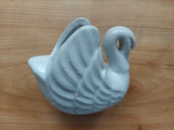 Pěkná porcelánová soška - labuť, solnička, cukřenka dekorace - 5