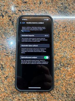 iPhone 14 v pěkném stavu - 5
