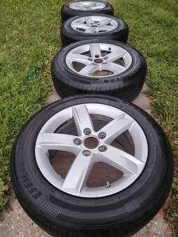 ALU kola Audi 16" s pneu 205/60 R16 – super stav - 5