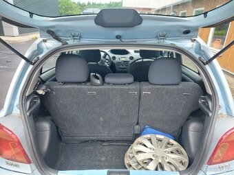 Yaris - 5