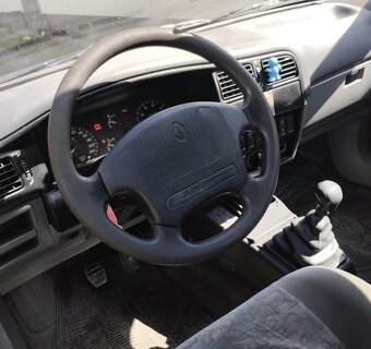 Renault 19 1.8i v pěkném zachovalém stavu - 5