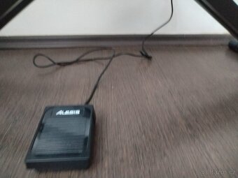 Digitální piano Alesis Concert + stojan a kryt na klávesy - 5