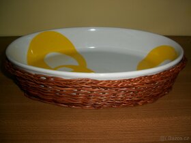 Vánoční nosič, tácy, zapékací a servírovací misky v košíku - 5