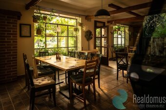 Pronájem, restaurace s ubytováním 150 m2 + 178 m2, Chvaletic - 5