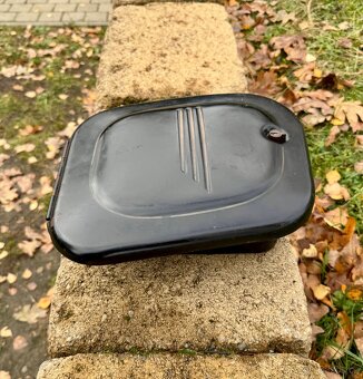 Jawa CZ kyvacka, CZ - kastlík na baterii - 5