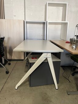 Kancelářský stůl Techo - 5